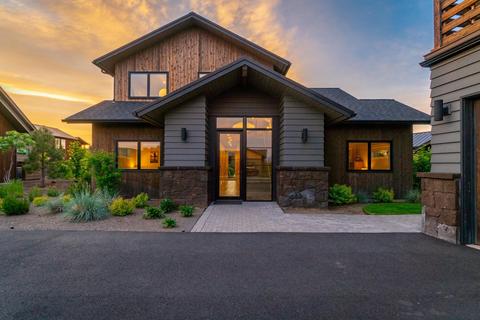 19130 Gateway Loop, Bend, OR 97702