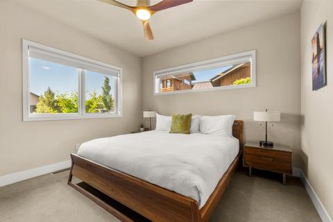 19130 Gateway Loop, Bend, OR 97702 photo 10