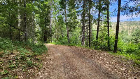 1711 Limpy Creek Rd, Grants Pass, OR 97527