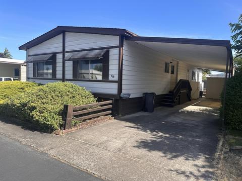 301 Freeman Rd #49, Central Point, OR 97502