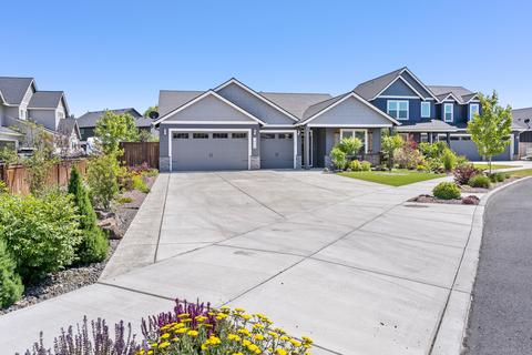 1446 NW Upas Ave, Redmond, OR 97756
