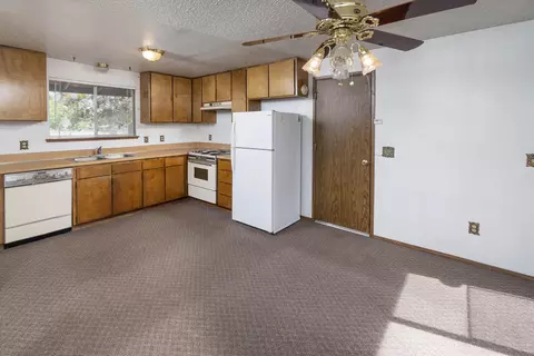 835 SE Centennial St, Bend, OR 97702 photo 8