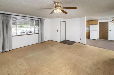 835 SE Centennial St, Bend, OR 97702 photo 3