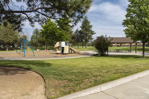 835 SE Centennial St, Bend, OR 97702 photo 22
