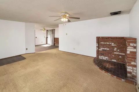 835 SE Centennial St, Bend, OR 97702 photo 5