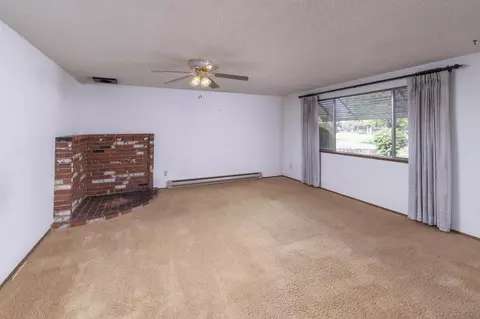 835 SE Centennial St, Bend, OR 97702 photo 6