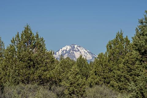 17525 Brandywine Rd, Bend, OR 97703 photo 3