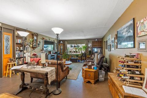 61139 Chuckanut Dr, Bend, OR 97702 photo 6