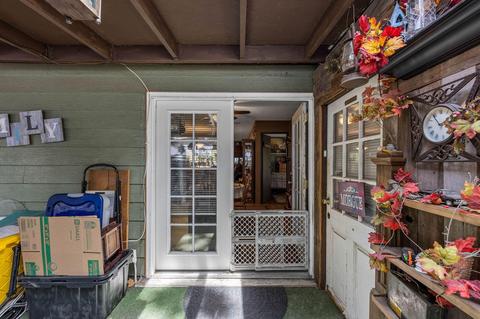 61139 Chuckanut Dr, Bend, OR 97702 photo 3