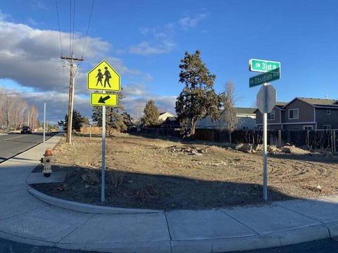 3080 SW Obsidian Ave, Redmond, OR 97756