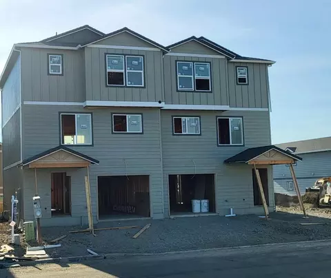 7851 28th St, White City, OR 97503