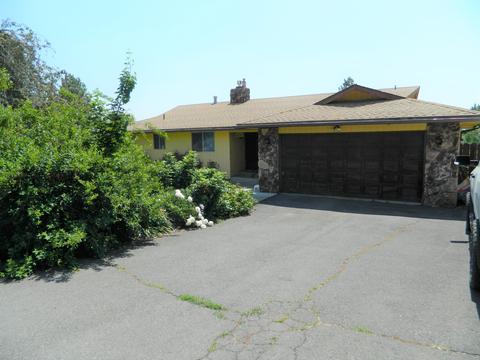 1224 Hilton Dr, Klamath Falls, OR 97603