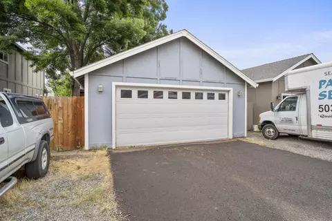 348 Brookhaven Dr, Central Point, OR 97502 photo 22