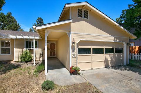 1852 NE Monroe Ln, Bend, OR 97701