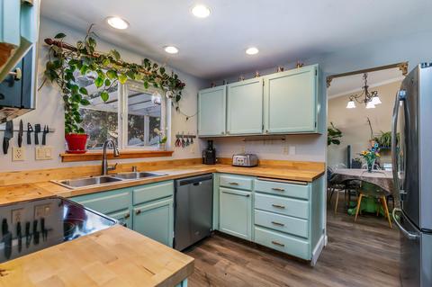 1852 NE Monroe Ln, Bend, OR 97701 photo 4