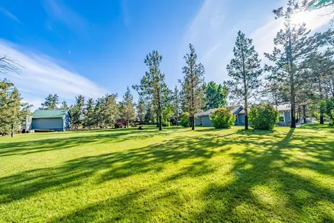 63105 Douglas Ln, Bend, OR 97701 photo 24