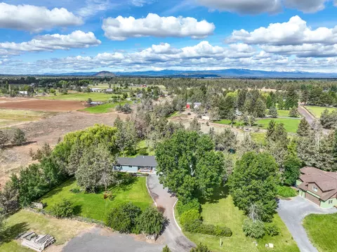 63105 Douglas Ln, Bend, OR 97701 photo 13