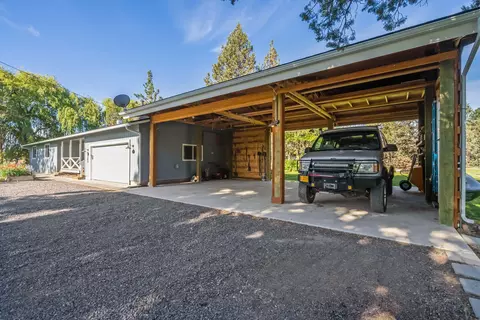 63105 Douglas Ln, Bend, OR 97701 photo 33