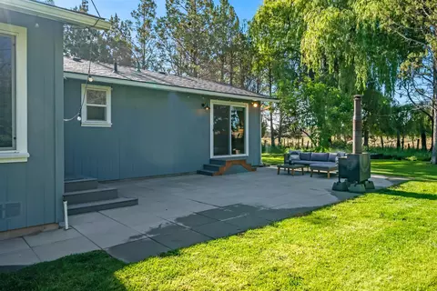 63105 Douglas Ln, Bend, OR 97701 photo 32