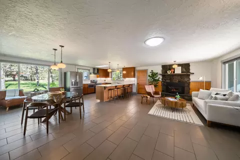 63105 Douglas Ln, Bend, OR 97701 photo 46
