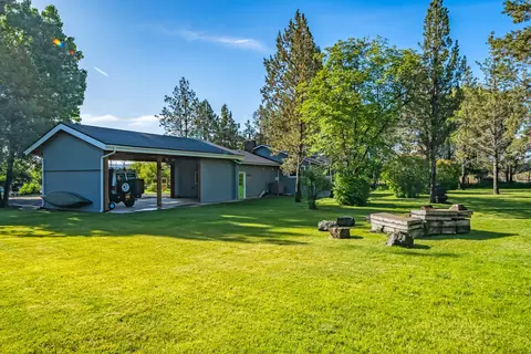 63105 Douglas Ln, Bend, OR 97701 photo 23