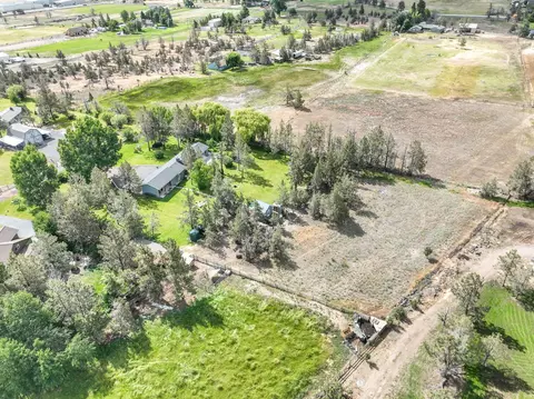 63105 Douglas Ln, Bend, OR 97701 photo 18