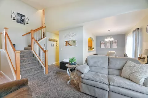 354 Live Oak Loop, Central Point, OR 97502 photo 6
