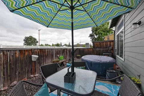354 Live Oak Loop, Central Point, OR 97502 photo 24