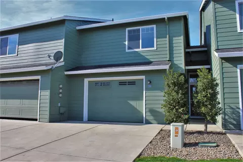 354 Live Oak Loop, Central Point, OR 97502