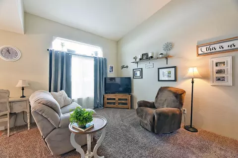 354 Live Oak Loop, Central Point, OR 97502 photo 8