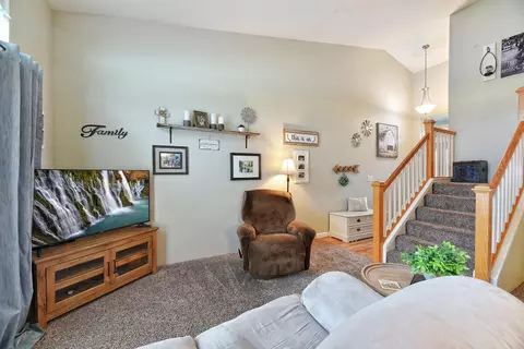 354 Live Oak Loop, Central Point, OR 97502 photo 11