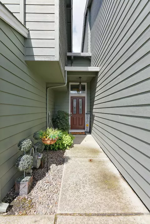 354 Live Oak Loop, Central Point, OR 97502 photo 5