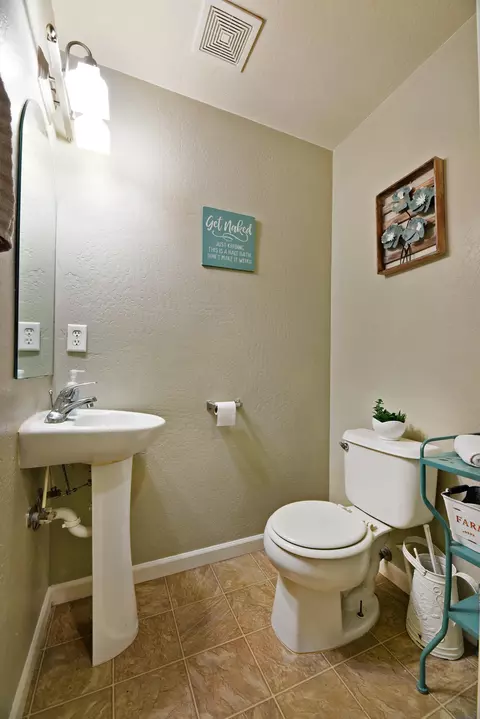 354 Live Oak Loop, Central Point, OR 97502 photo 16