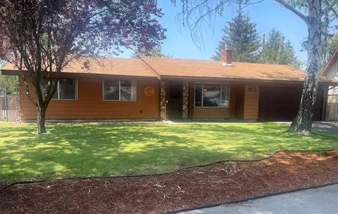 4424 Hope St, Klamath Falls, OR 97603