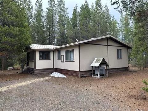 124615 Skookum Ct, Crescent Lake, OR 97733