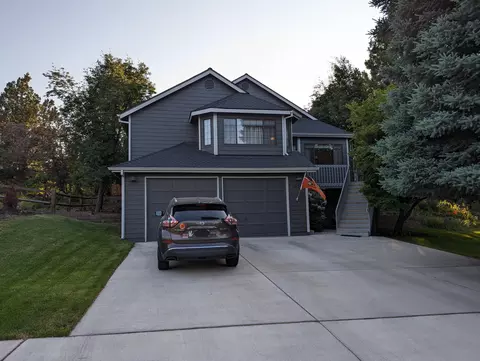 1025 NE Francis Ct, Bend, OR 97701