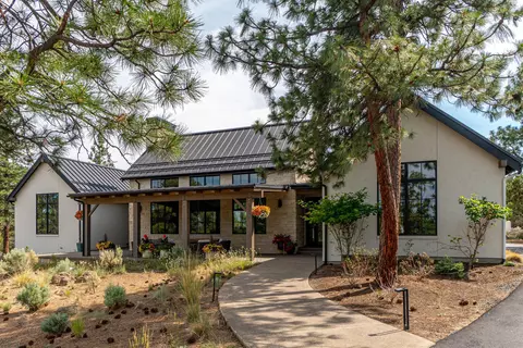 1477 NW Puccoon Ct, Bend, OR 97703