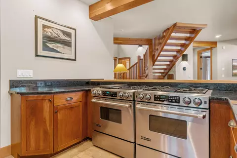 15120 Yellow Pine Loop, Bend, OR 97707 photo 23