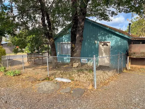 21401 Highway 62, Shady Cove, OR 97539