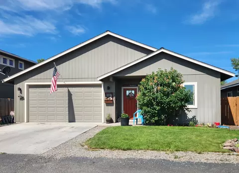 2433 NE Apollo Aly, Prineville, OR 97754