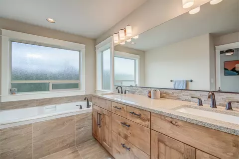 61124 SE Stari Most Loop, Bend, OR 97702 photo 20