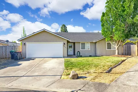 2572 Gould Ave, Medford, OR 97504