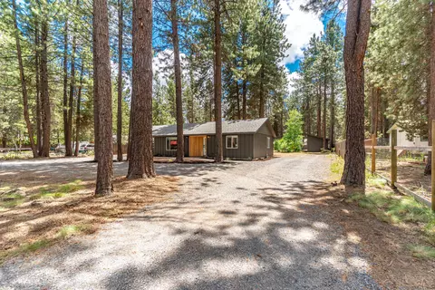 16981 Indio Rd, Bend, OR 97707 photo 2