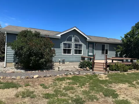 2215 Springwood Dr, Chiloquin, OR 97624