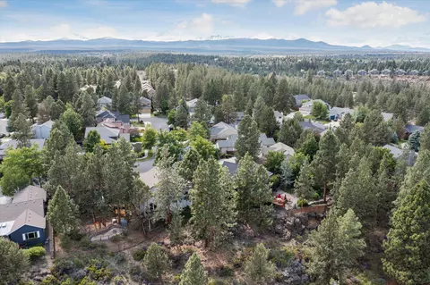 19936 Heron Loop, Bend, OR 97702 photo 48