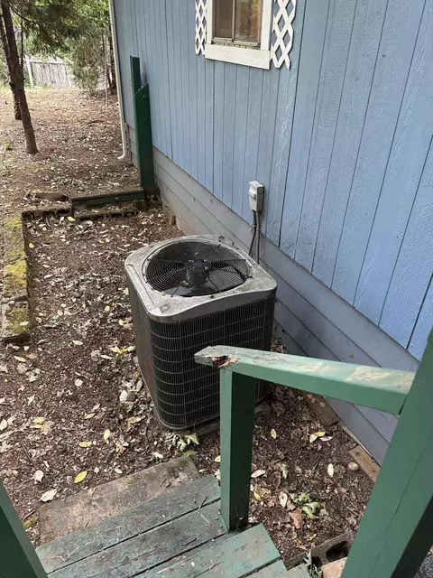 310 Hamilton Ave, Cave Junction, OR 97523 photo 34