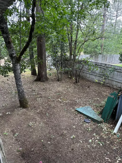 310 Hamilton Ave, Cave Junction, OR 97523 photo 32