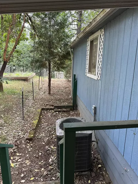 310 Hamilton Ave, Cave Junction, OR 97523 photo 35