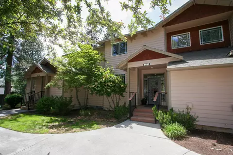 5085 Falcon Dr, Klamath Falls, OR 97601
