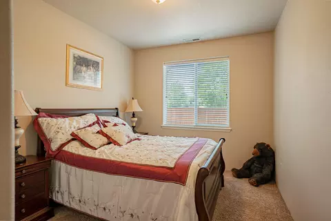 983 Black Wolf Ln, Eagle Point, OR 97524 photo 20